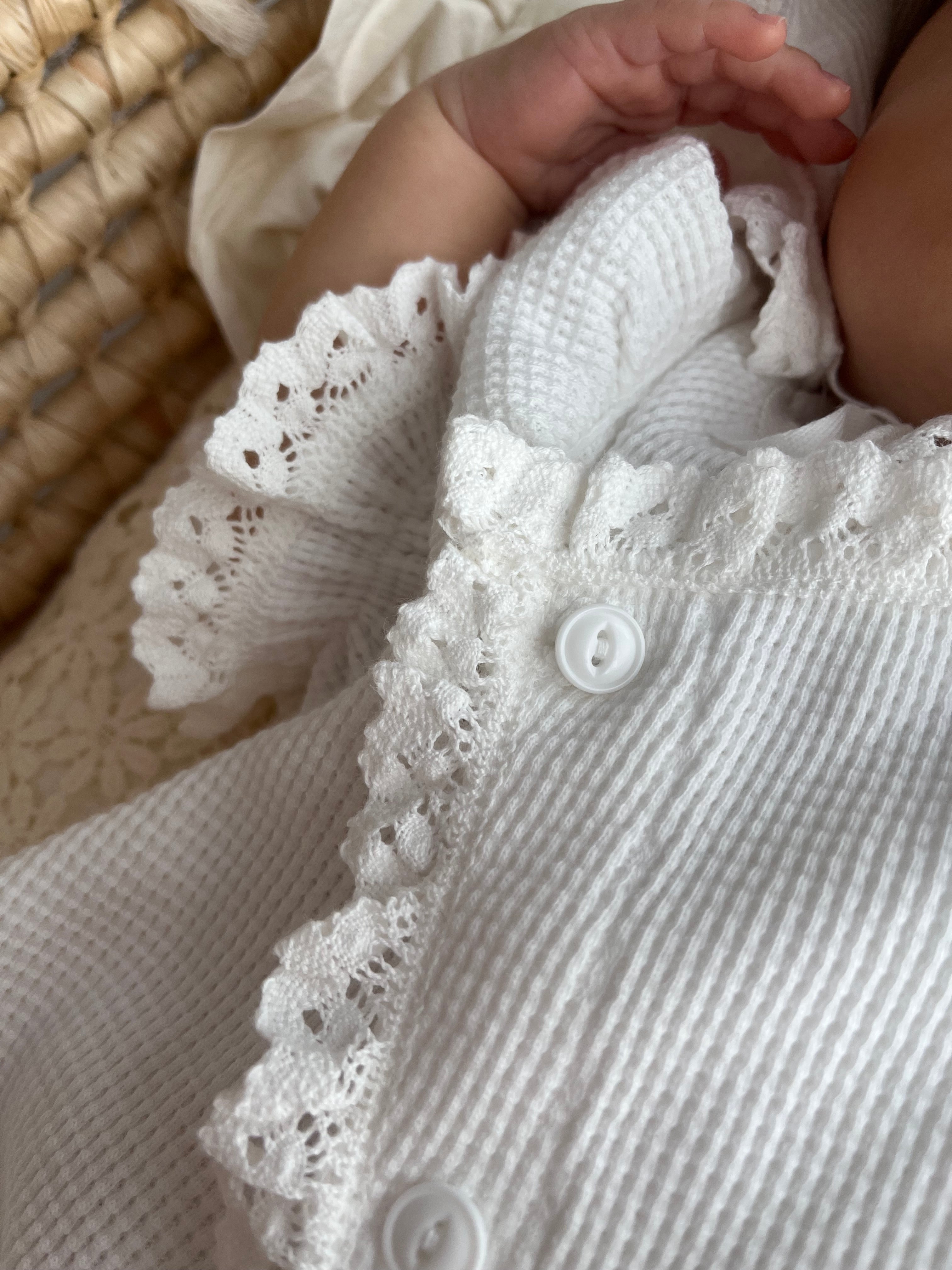 ciel de bébé ホワイトロンパース ボンネット（前開きタイプのお