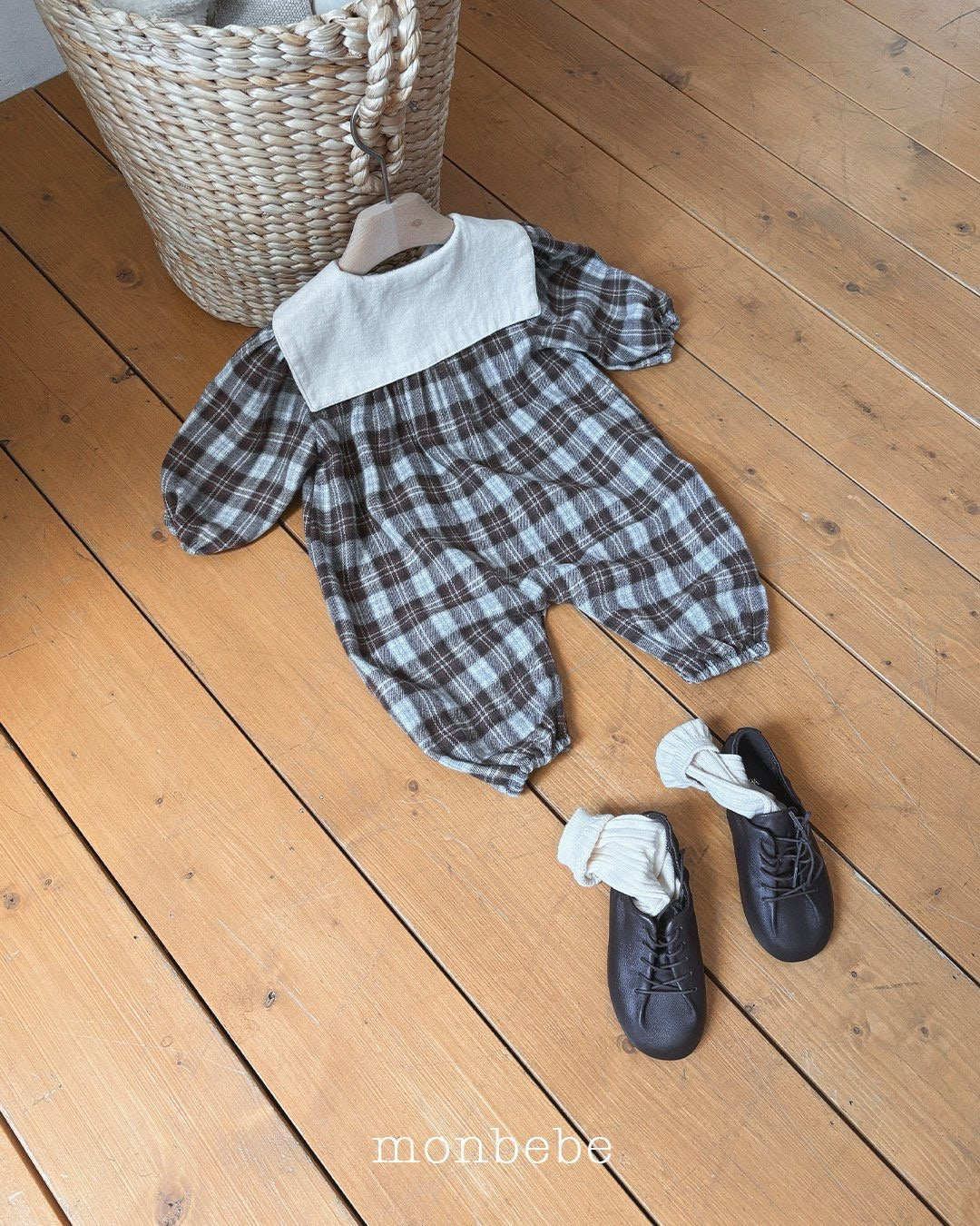 monbebe / Lovey Check Suit