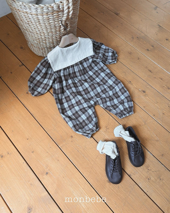 monbebe / Lovey Check Suit