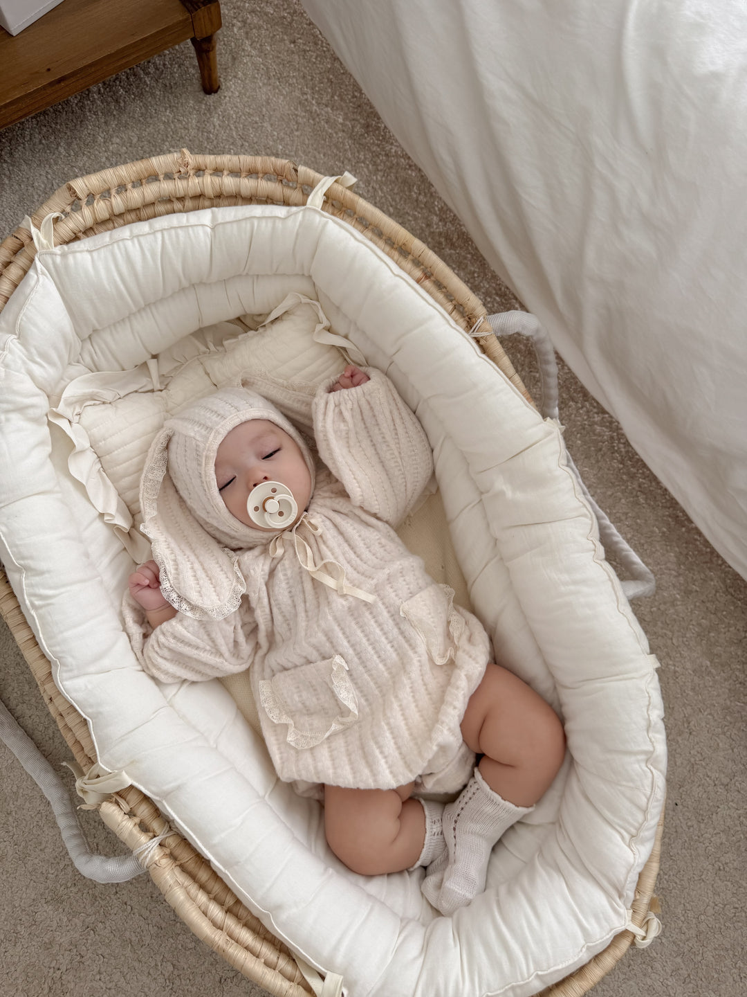 【11/28 ivory/cream S再入荷】 monbebe / Knit bonbon suit(bonnet set)