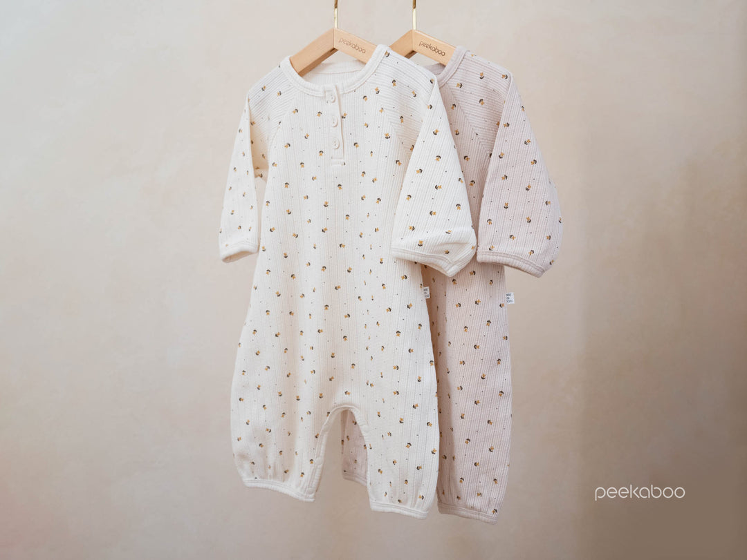 peekaboo  / moss babysuit