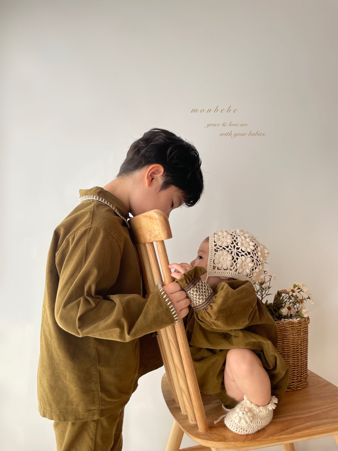 【新作:10/27以降発送】 monbebe / Louis melo shirts