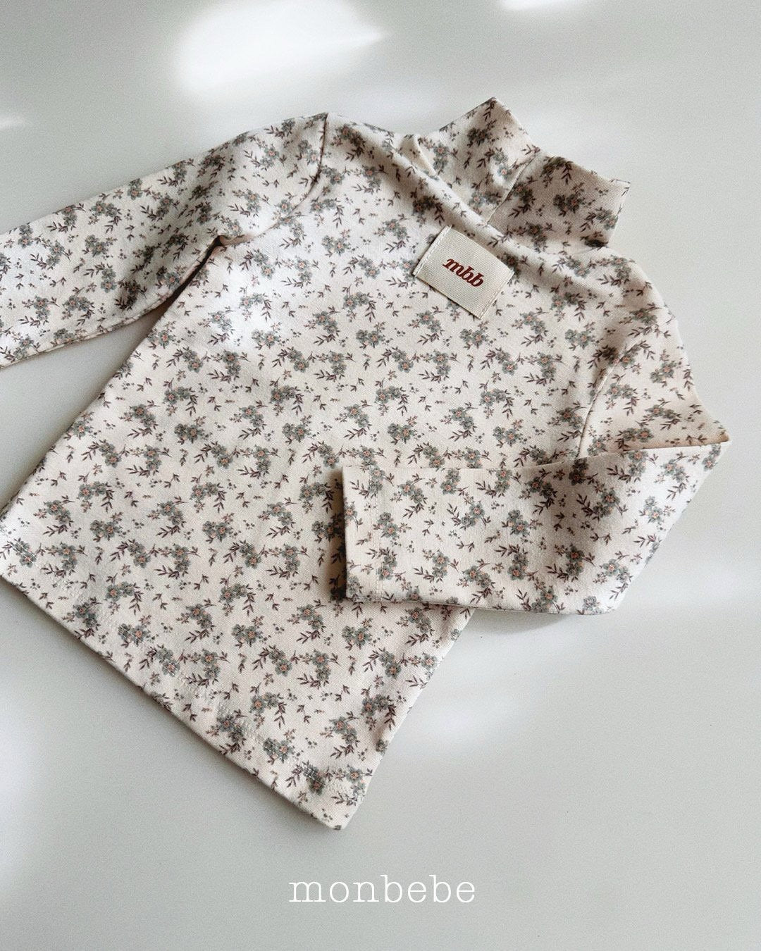 monbebe / MBB Turtleneck Top