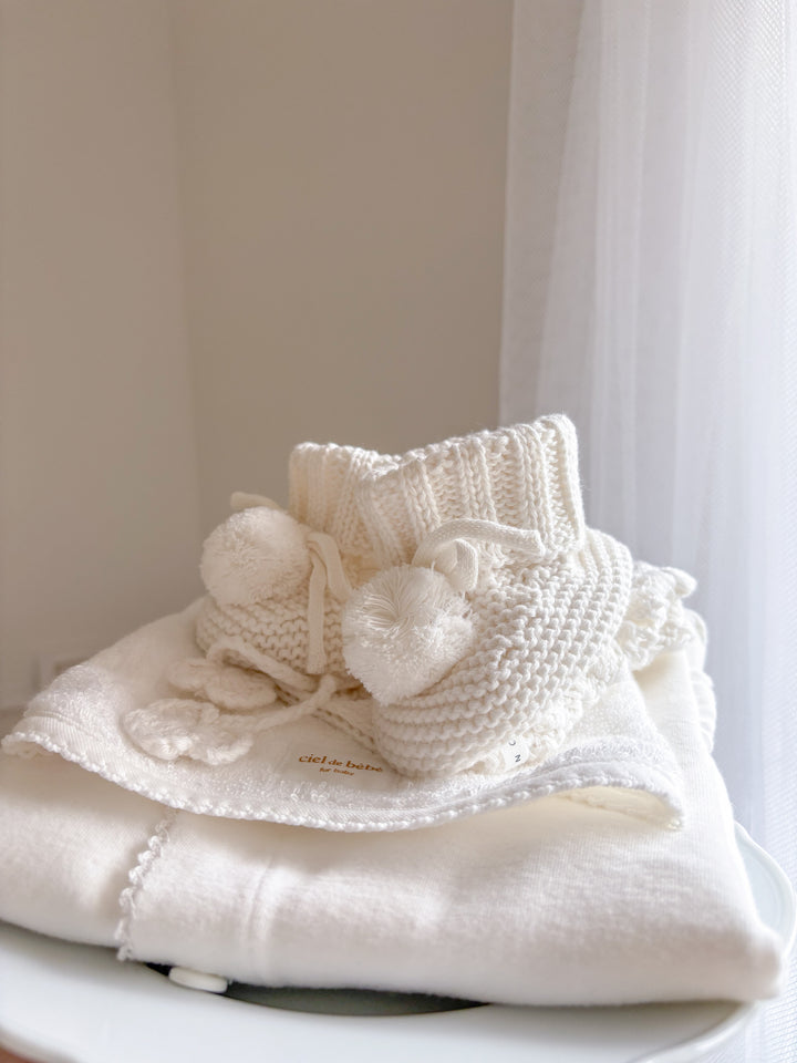 bébé / knit pompom shoes