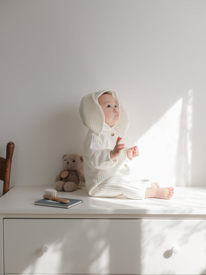 【新作:10/27以降発送】 monbebe / Bunny knit suit