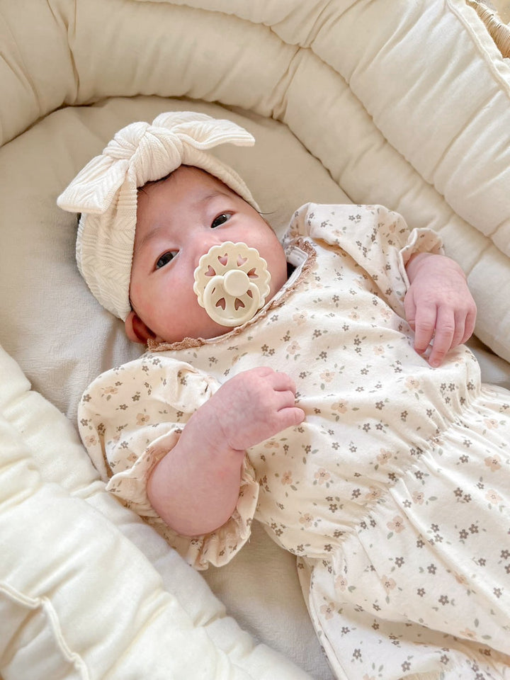 peekaboo  / Bella baby suit