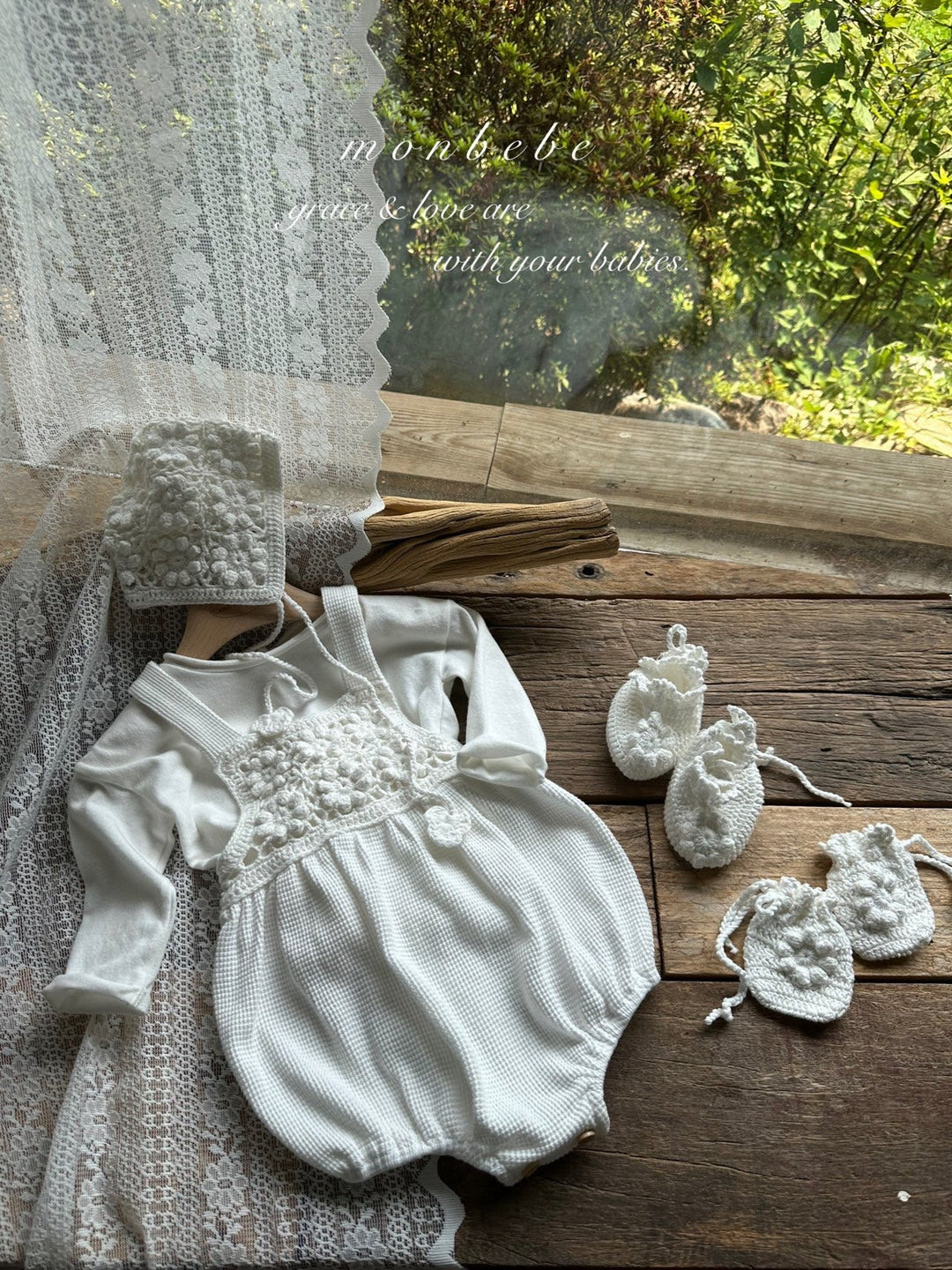 monbebe / handmade booties