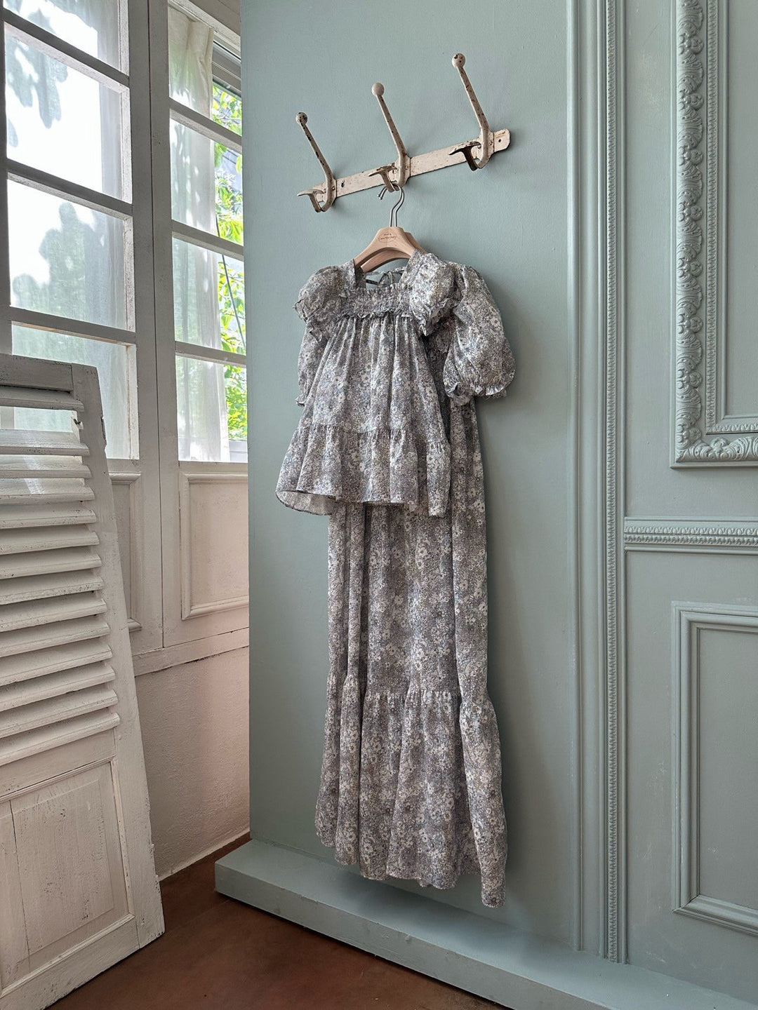 【予約】monbebe / Hazy Flower Dress