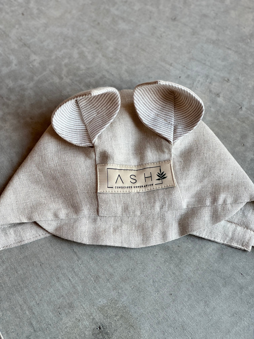 ASH Generation /  squirrel bonnet (straight / neutral)