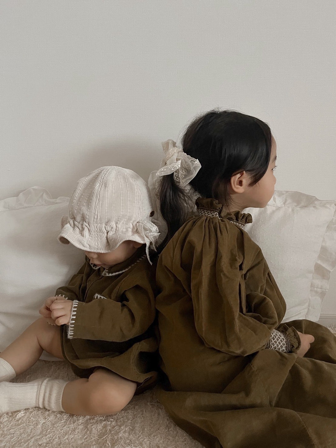 【新作:10/27以降発送】 monbebe / Charlotte smock dress