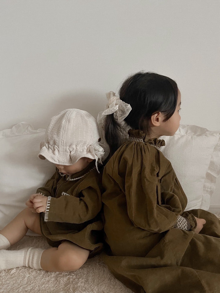 【新作:10/27以降発送】 monbebe / Charlotte smock dress