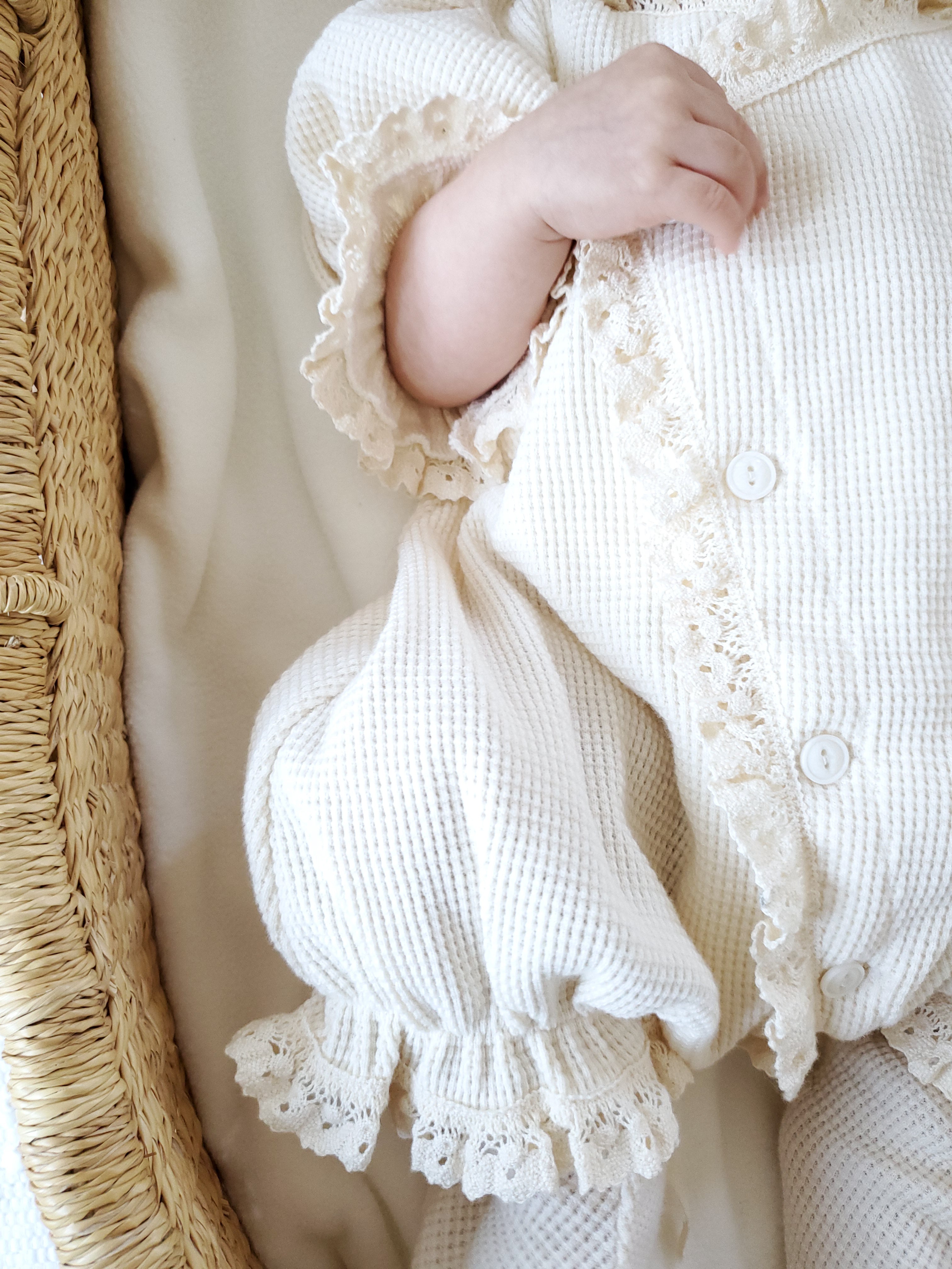 cieldebebe ワッフルグローリースーツ アイボリー（真っ白）、ボンネット cieldebebe ワッフルグローリースーツ アイボリー（真っ白