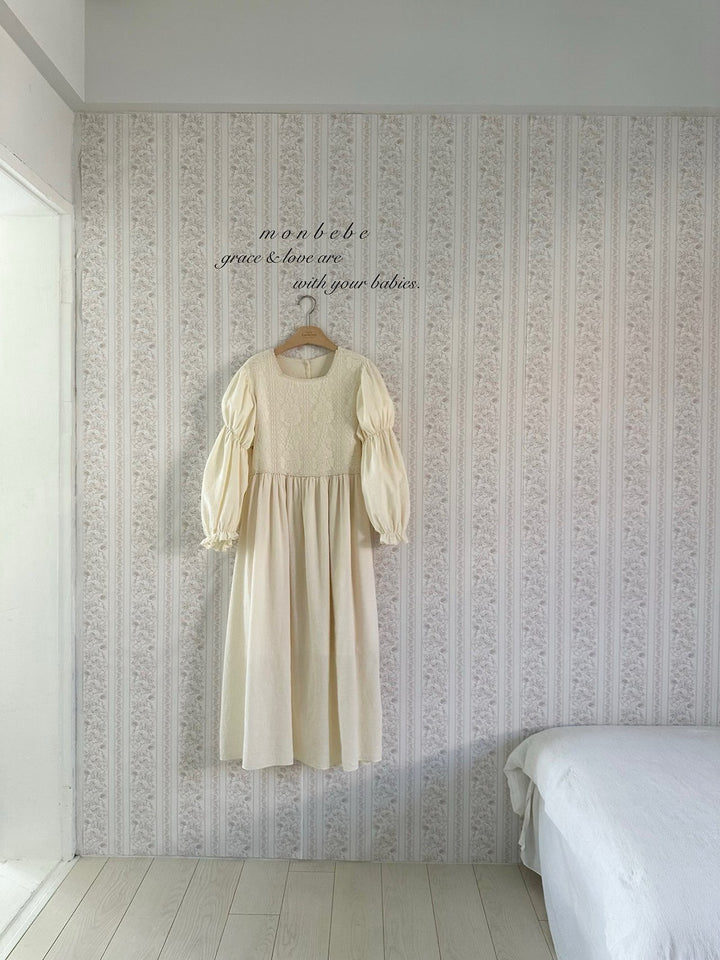 【予約】monbebe /  (mom) Rose Lace Dress
