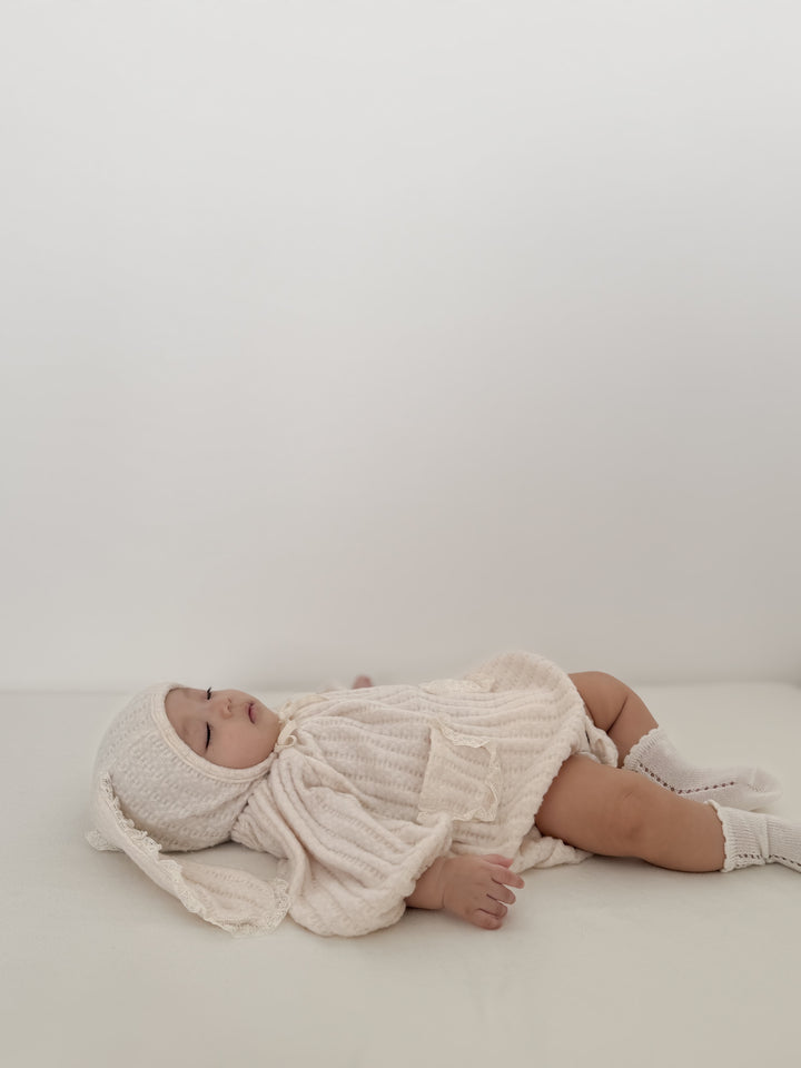 【11/28 ivory/cream S再入荷】 monbebe / Knit bonbon suit(bonnet set)