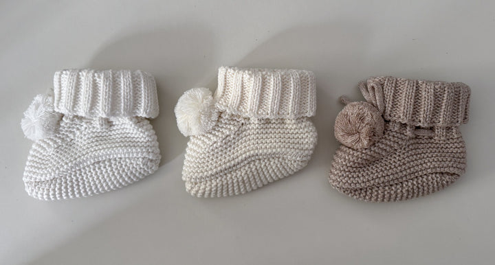 bébé / knit pompom shoes