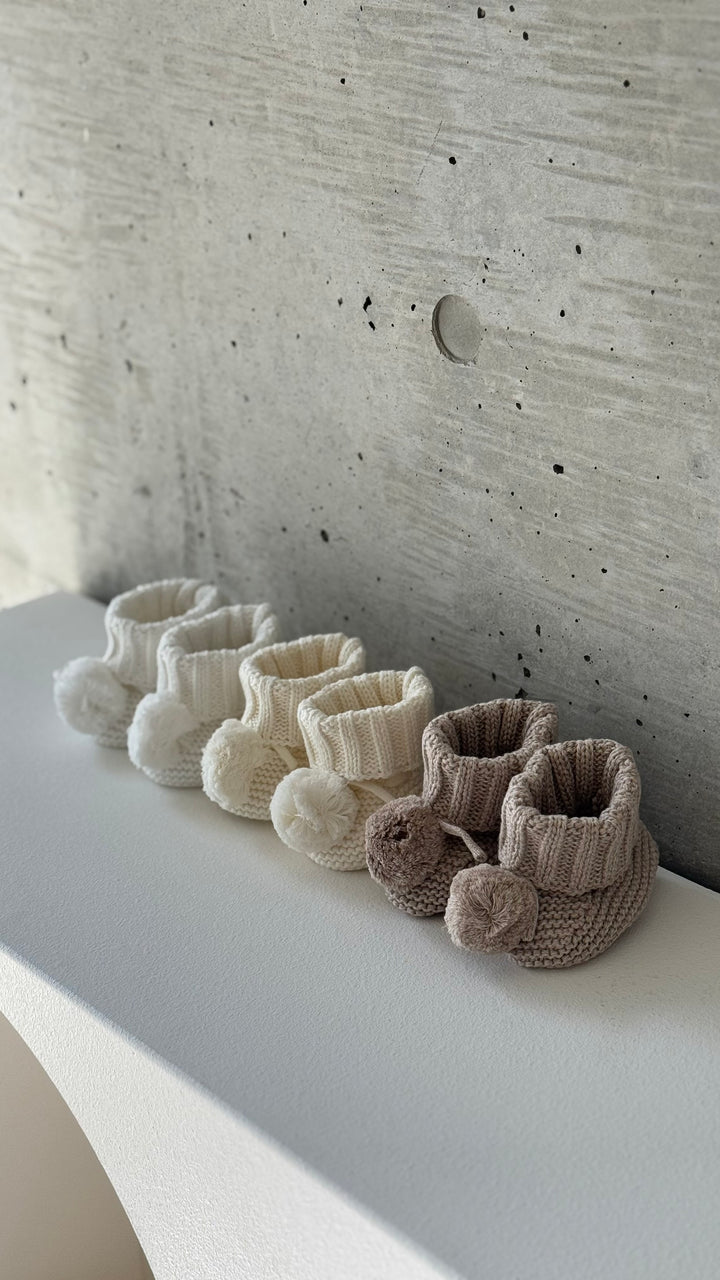 bébé / knit pompom shoes
