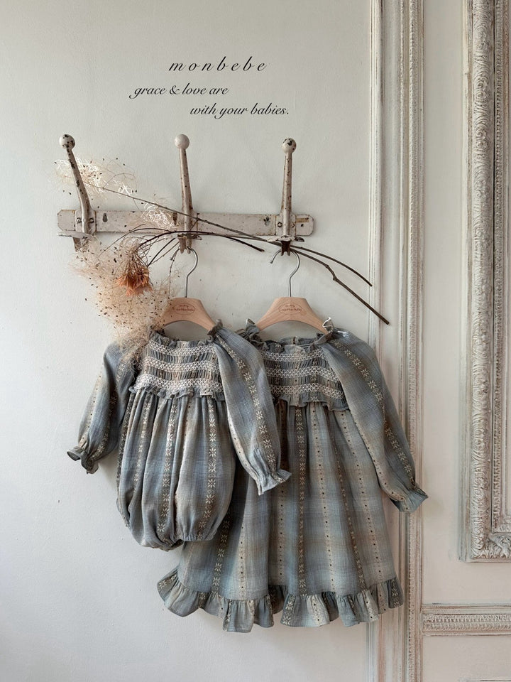 monbebe / Lara check dress