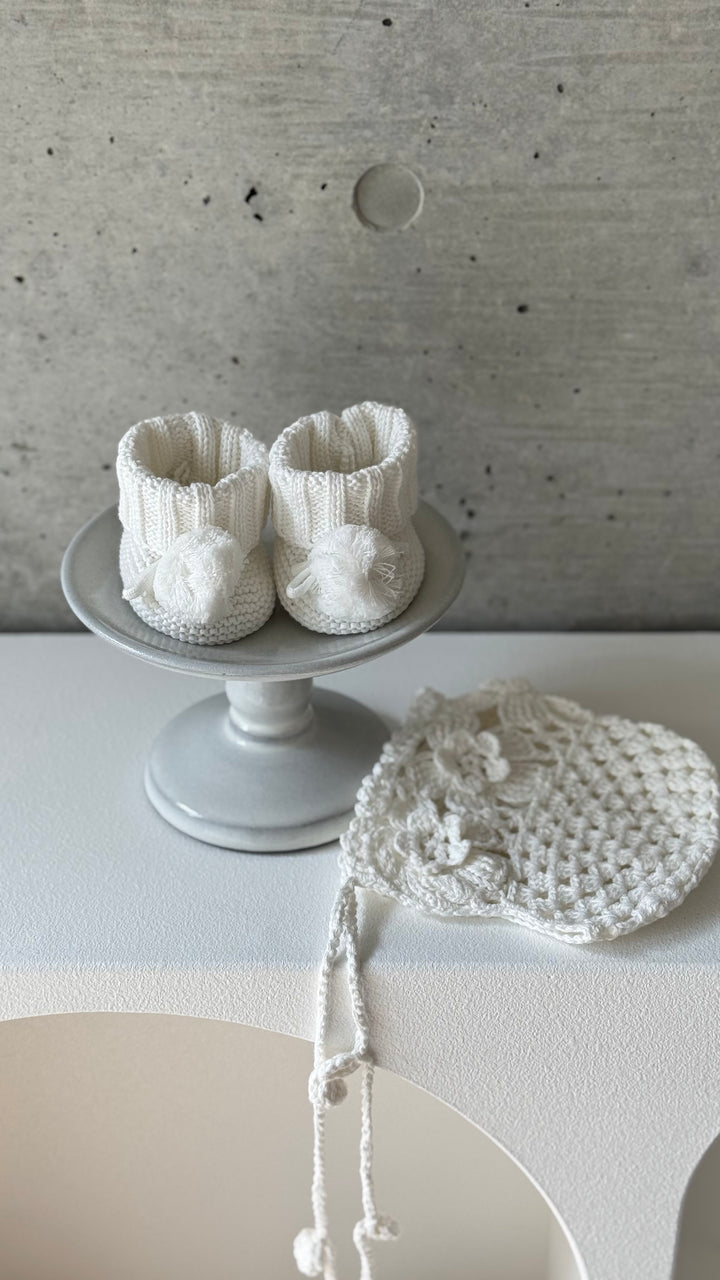 bébé / knit pompom shoes