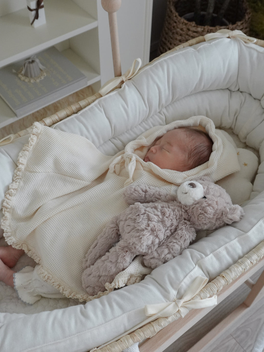 【11/17 再入荷】 monbebe / waffle frill poncho