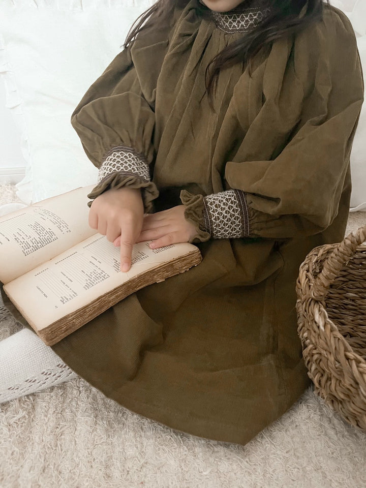 【新作:10/27以降発送】 monbebe / Charlotte smock dress