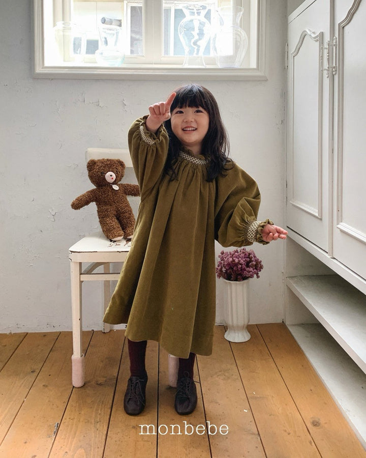monbebe / Corduroy Smock Dress
