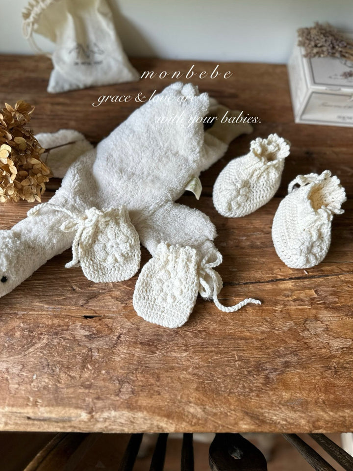 monbebe / handmade mittens