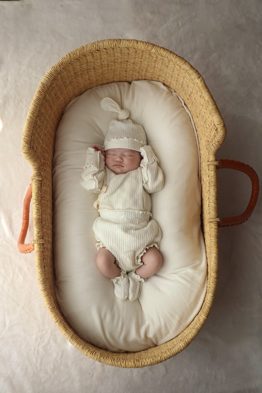 peekaboo  / ann newborn set