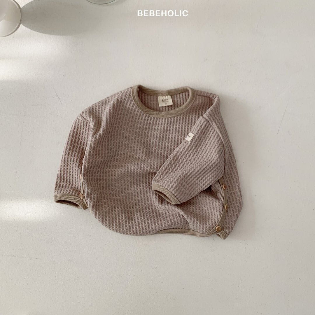 bebeholic / Maple button tee