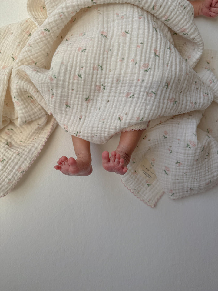 1gram  / WooWoo Floral Gauze Blanket