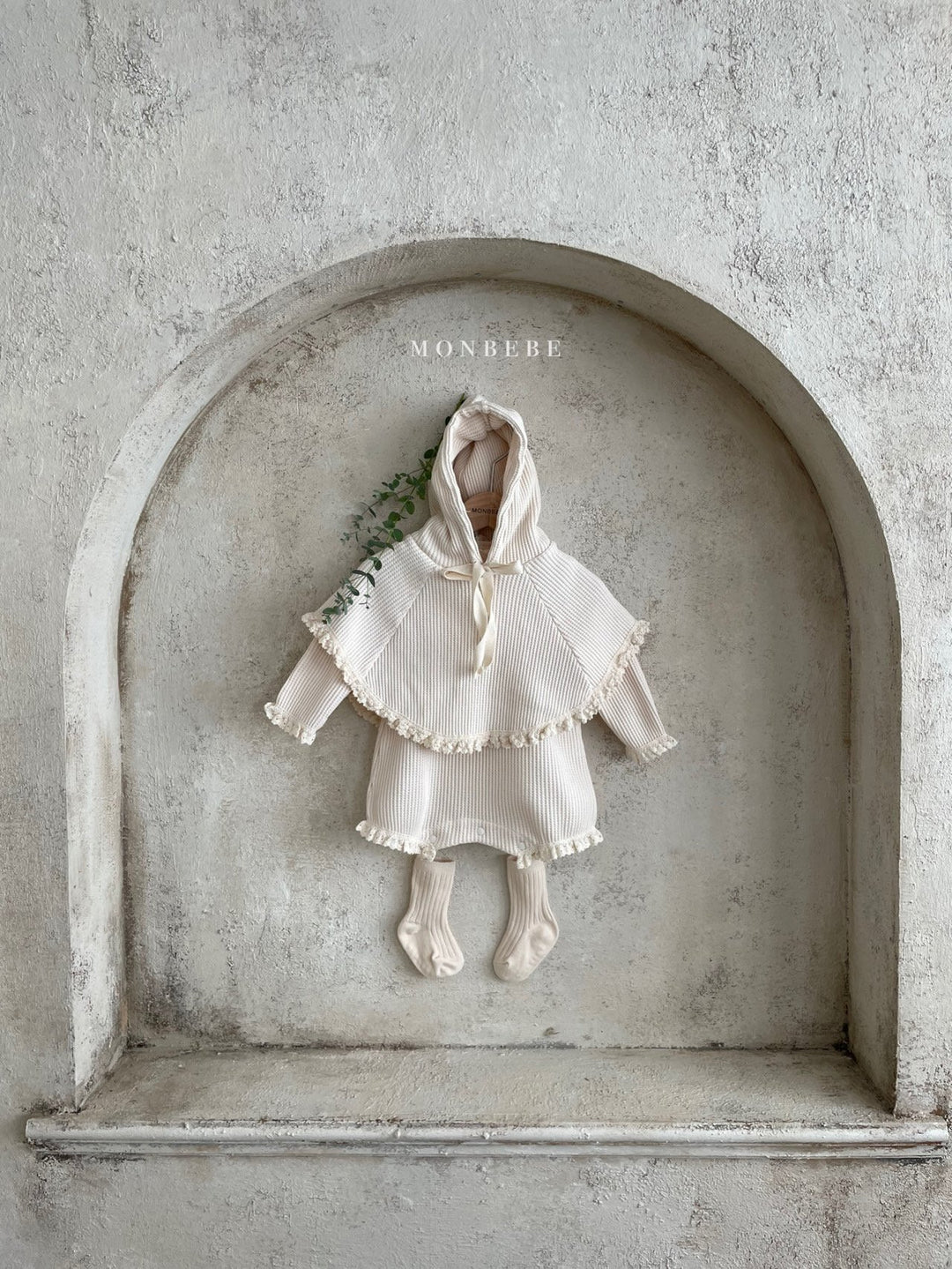 【9/19 21:00販売開始】 monbebe / waffle frill poncho