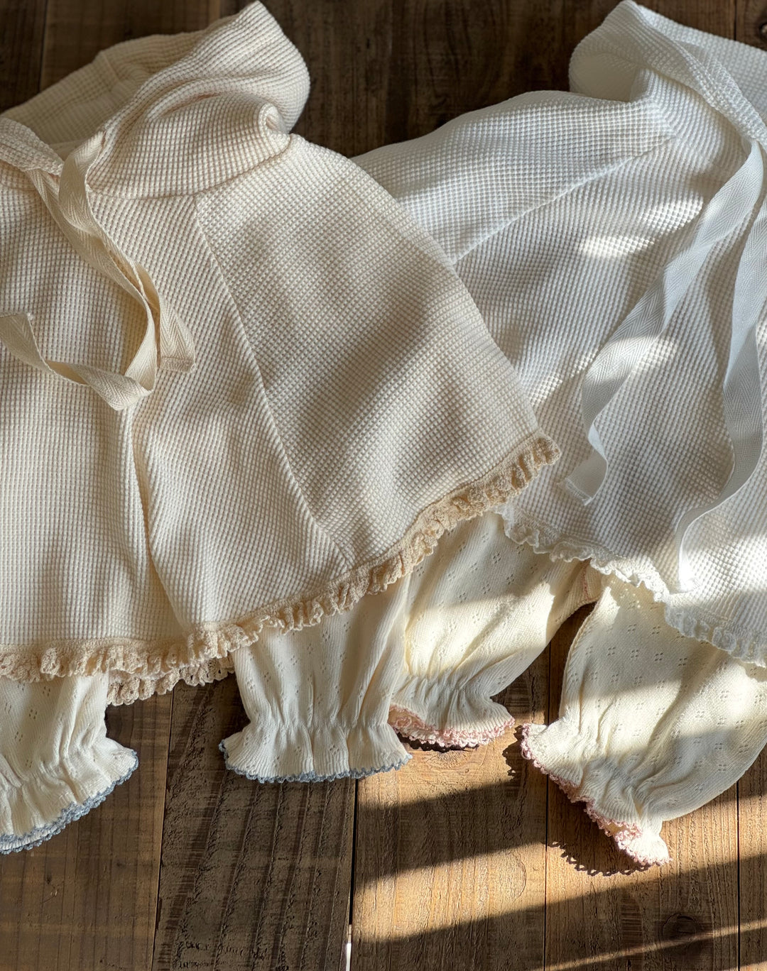 【11/17 再入荷】 monbebe / waffle frill poncho