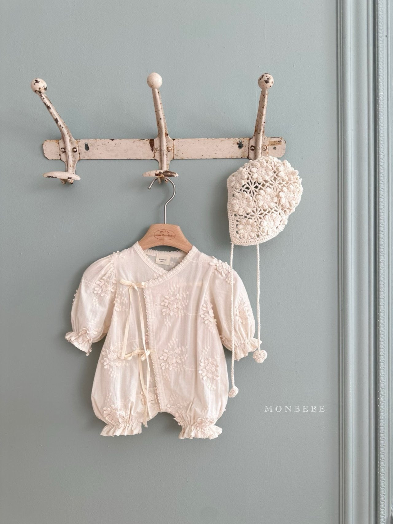 本日限定価格 ! monbebe Flora suit＆ボンネットセット 即納】monbebe / Flora newborn suit – ciel de bébé