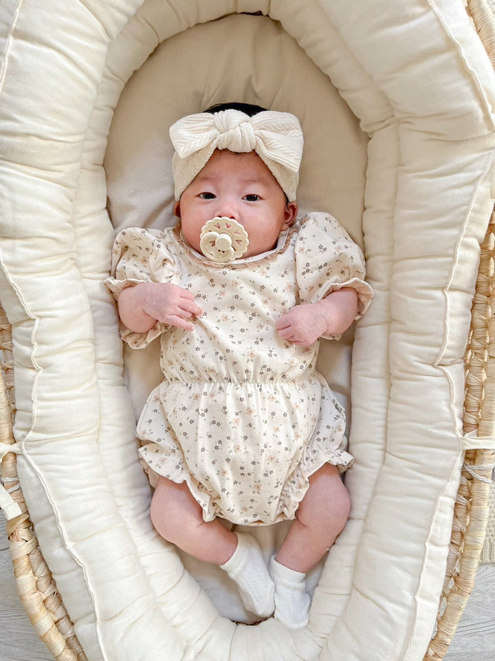 peekaboo  / Bella baby suit