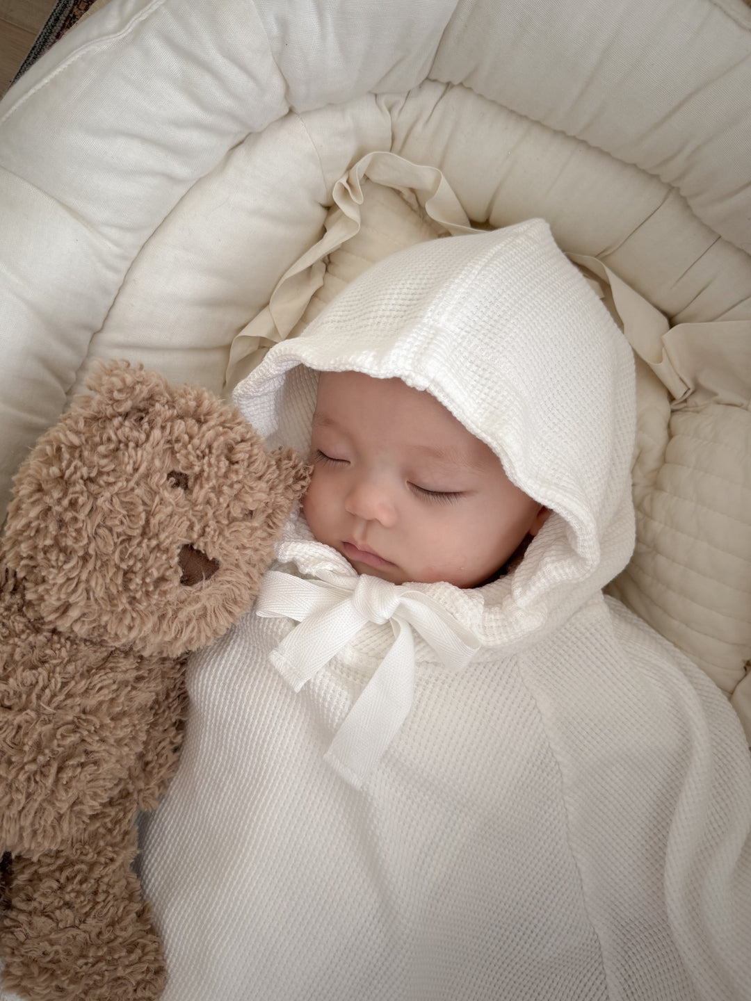【9/19 21:00販売開始】 monbebe / waffle frill poncho