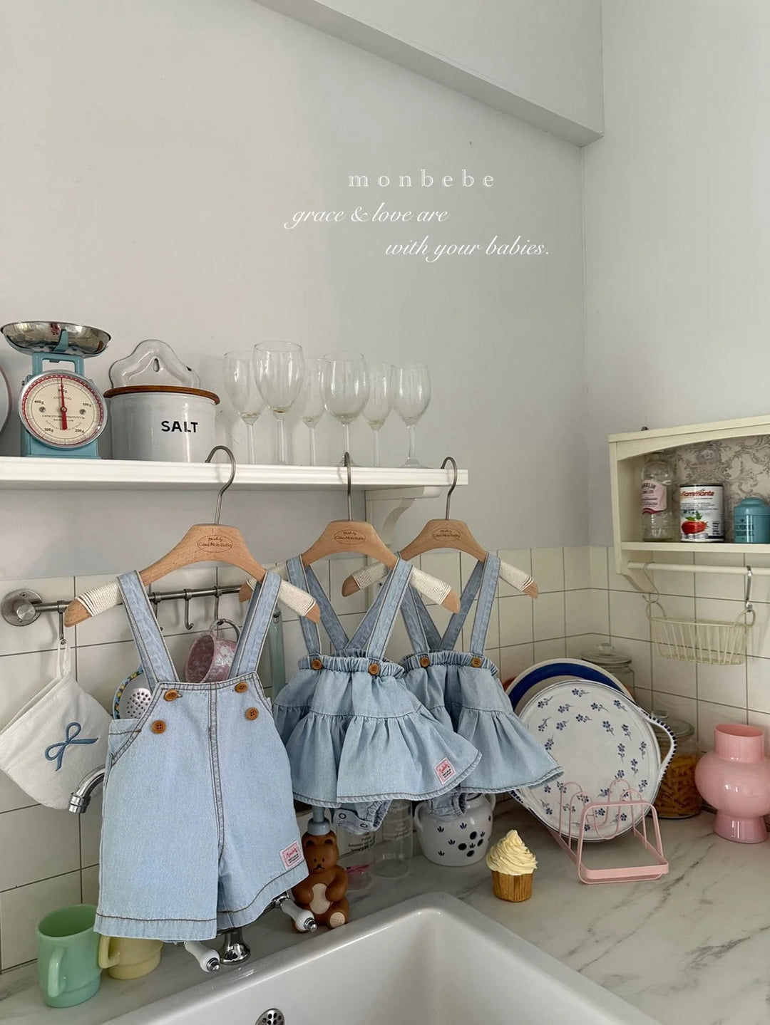 monbebe / Icing denim suspender skirt