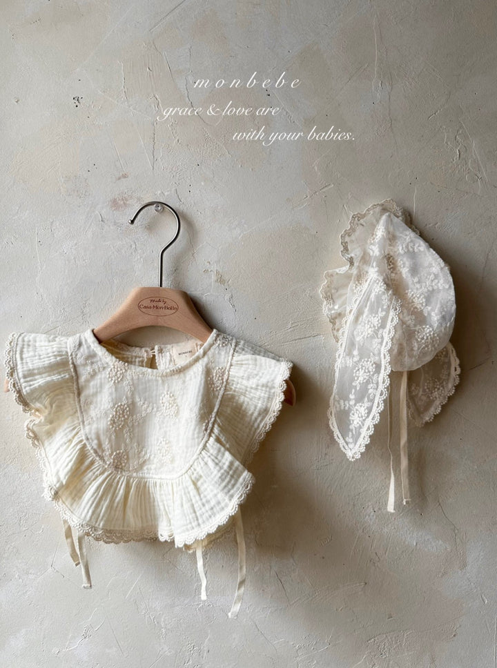 monbebe / Lace frill vest