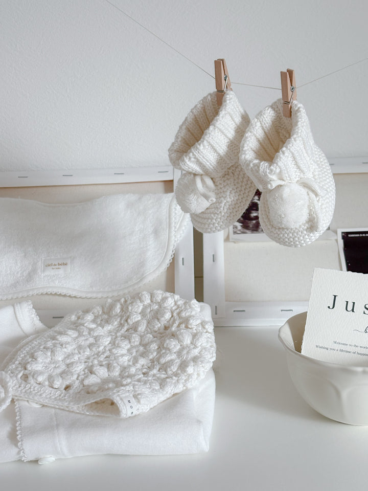 bébé / knit pompom shoes