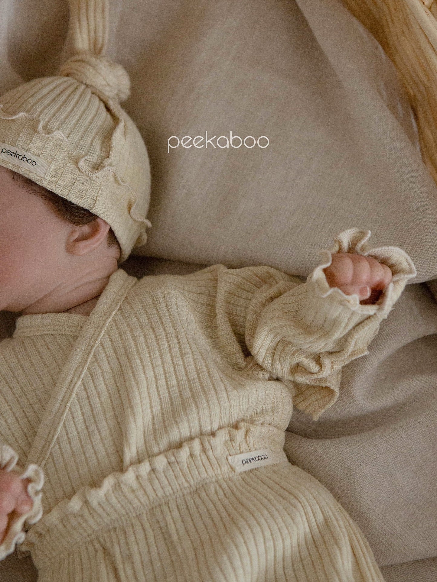 peekaboo  / ann newborn set