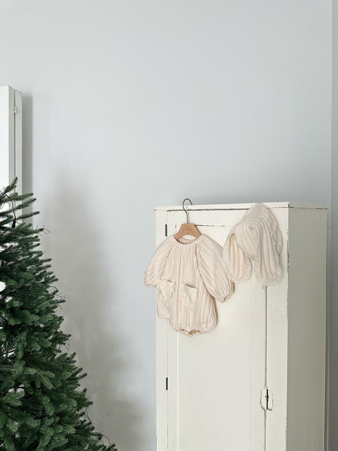 【11/28 ivory/cream S再入荷】 monbebe / Knit bonbon suit(bonnet set)