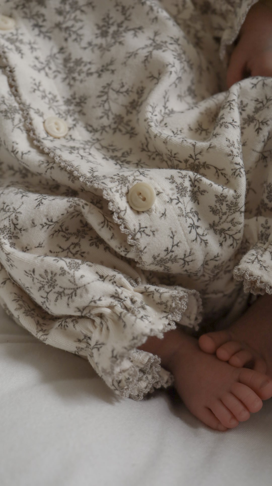【即納】monbebe / Petite Floral Glory Suit
