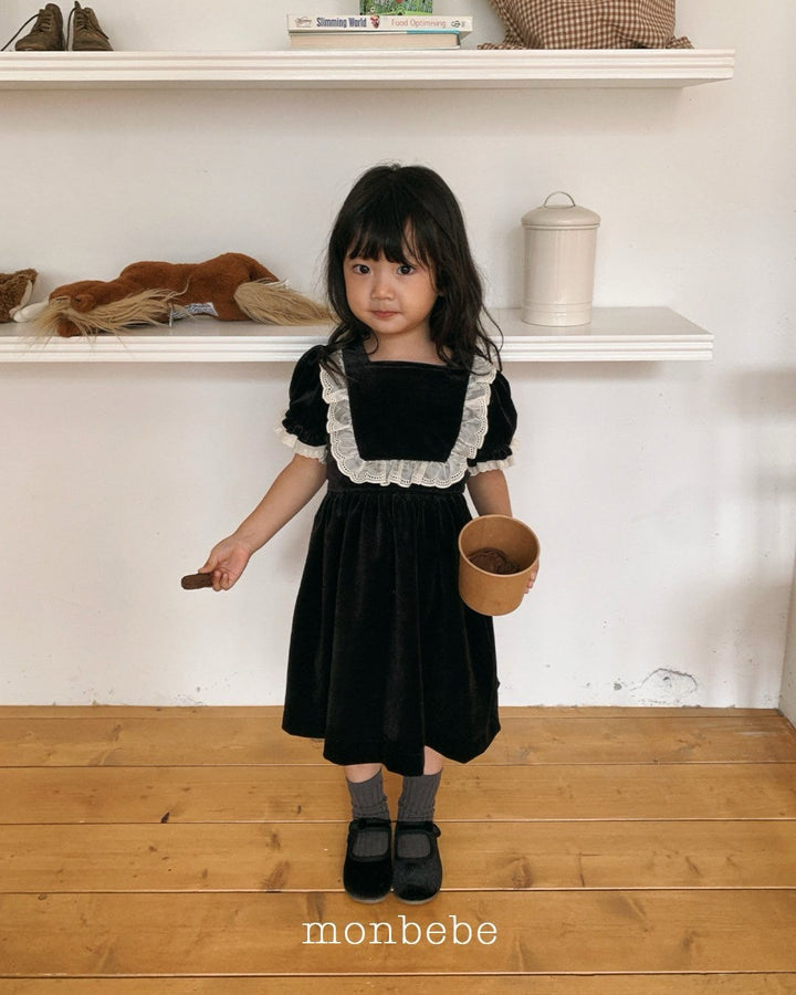 monbebe / Anna Velvet Dress