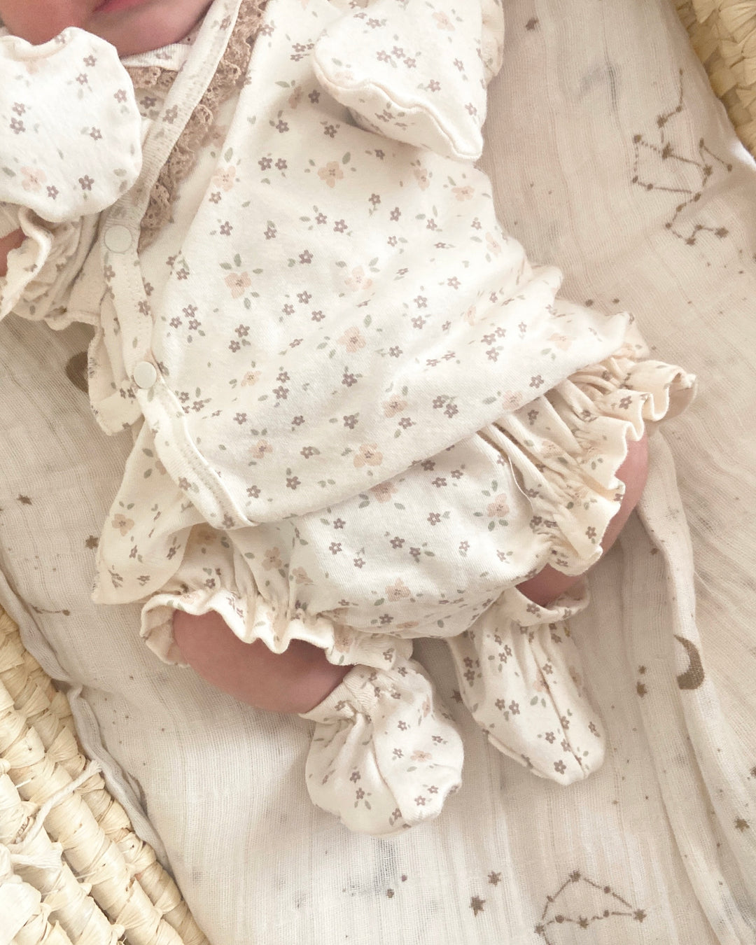 peekaboo  / Bella newborn set