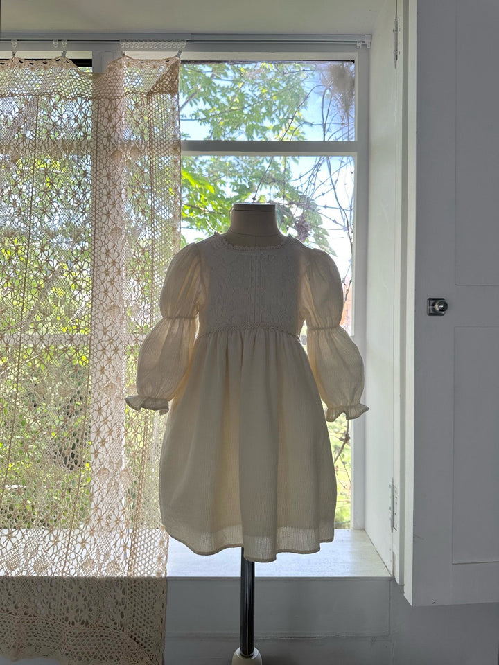 【予約】monbebe /  (mom) Rose Lace Dress