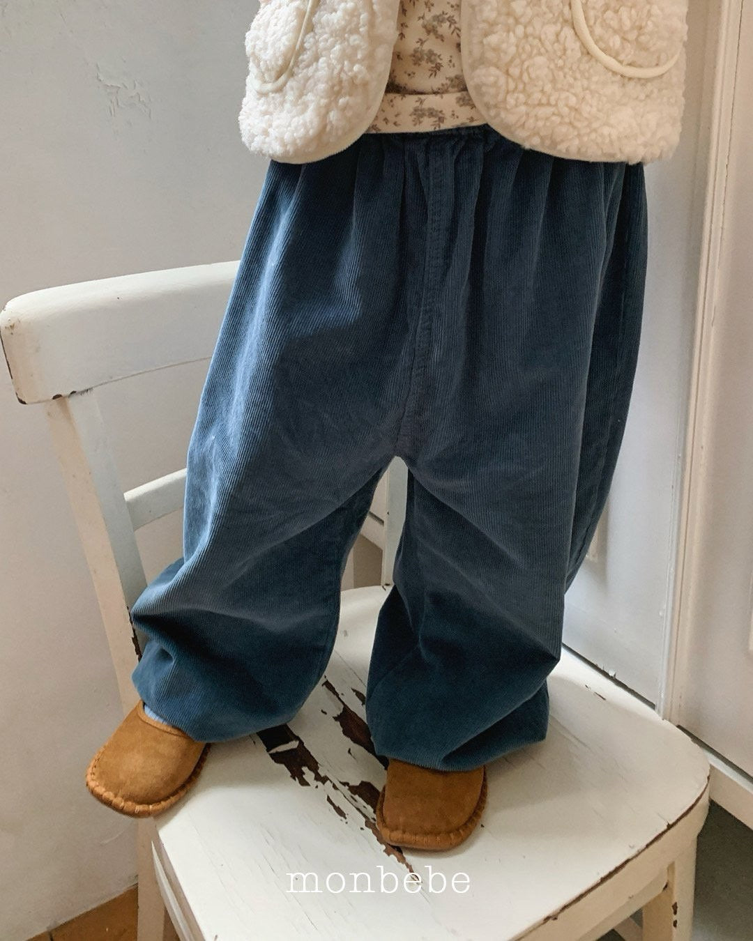 monbebe / embroidery pants