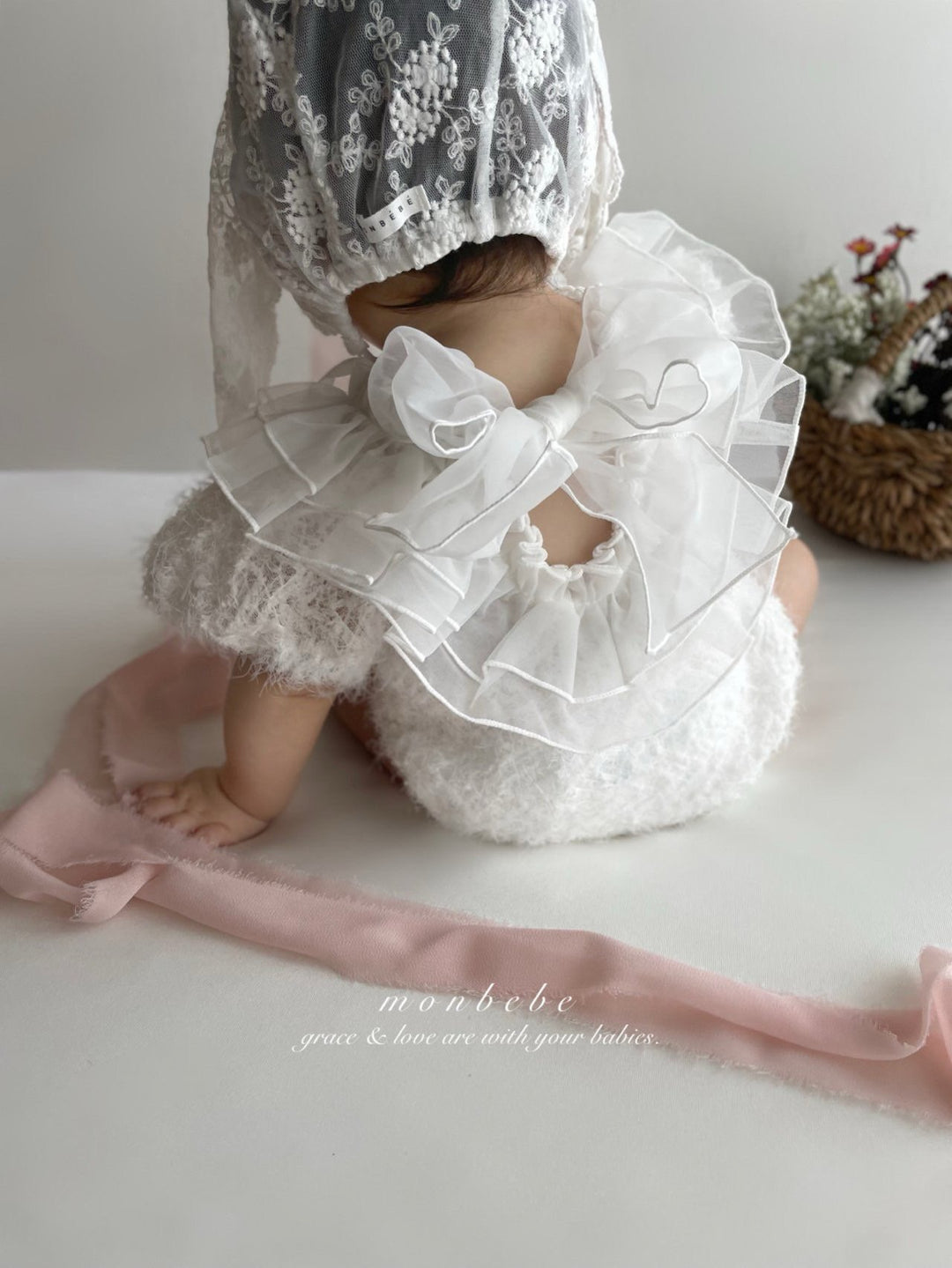 monbebe / Lace bunny bonnet