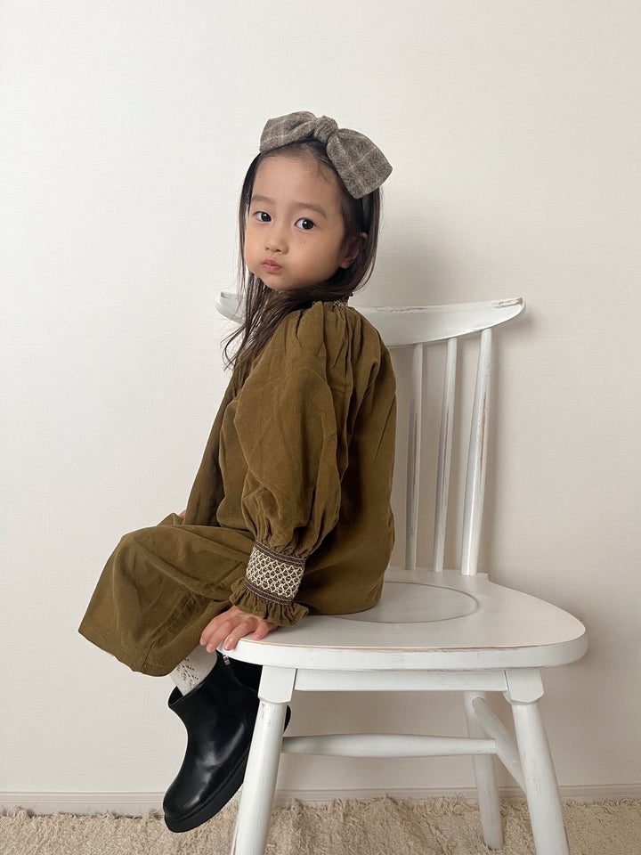 【新作:10/27以降発送】 monbebe / Charlotte smock dress