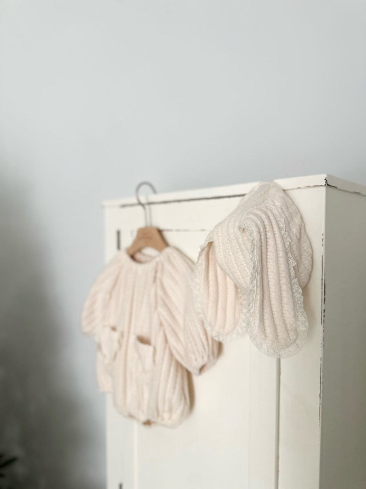 【11/28 ivory/cream S再入荷】 monbebe / Knit bonbon suit(bonnet set)