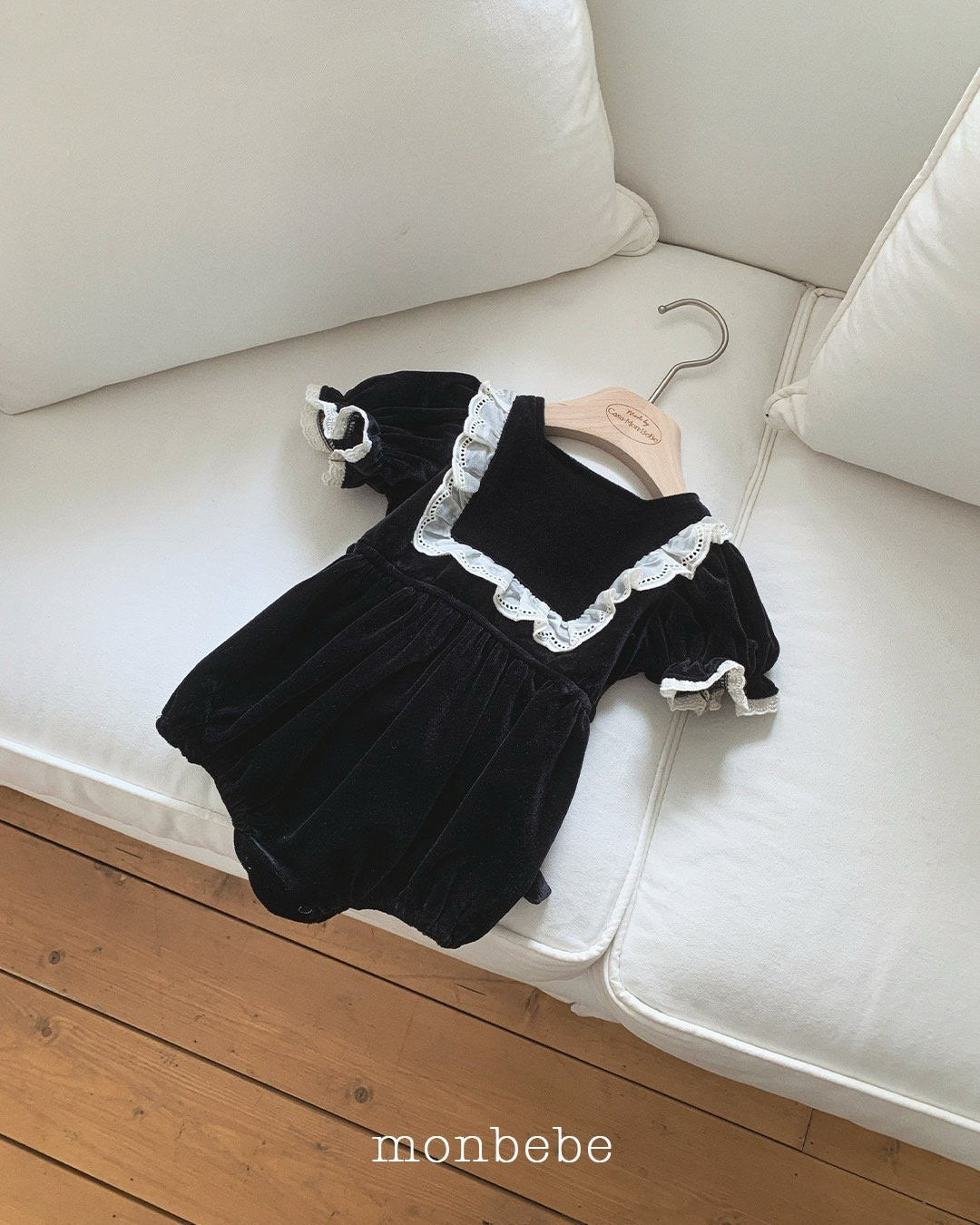 monbebe / Anna Velvet Suit