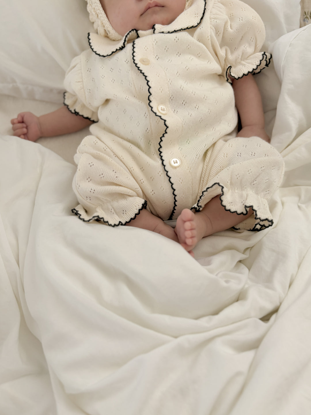 【予約】bébé / (半袖) hana picot lace suit