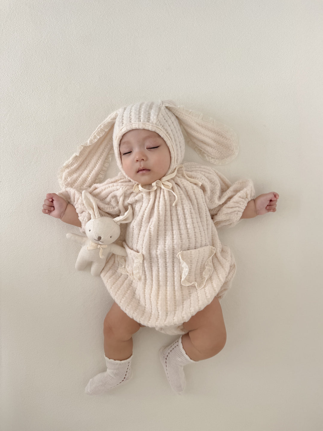 【11/28 ivory/cream S再入荷】 monbebe / Knit bonbon suit(bonnet set)